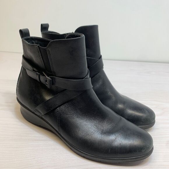 Women's EU 40 9 US Ecco Abelone Low Cut Zip Black Leather Ankle Boots Booties - Picture 1 of 9
